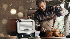 David Beckham and the Woodfire Oven at Christmas