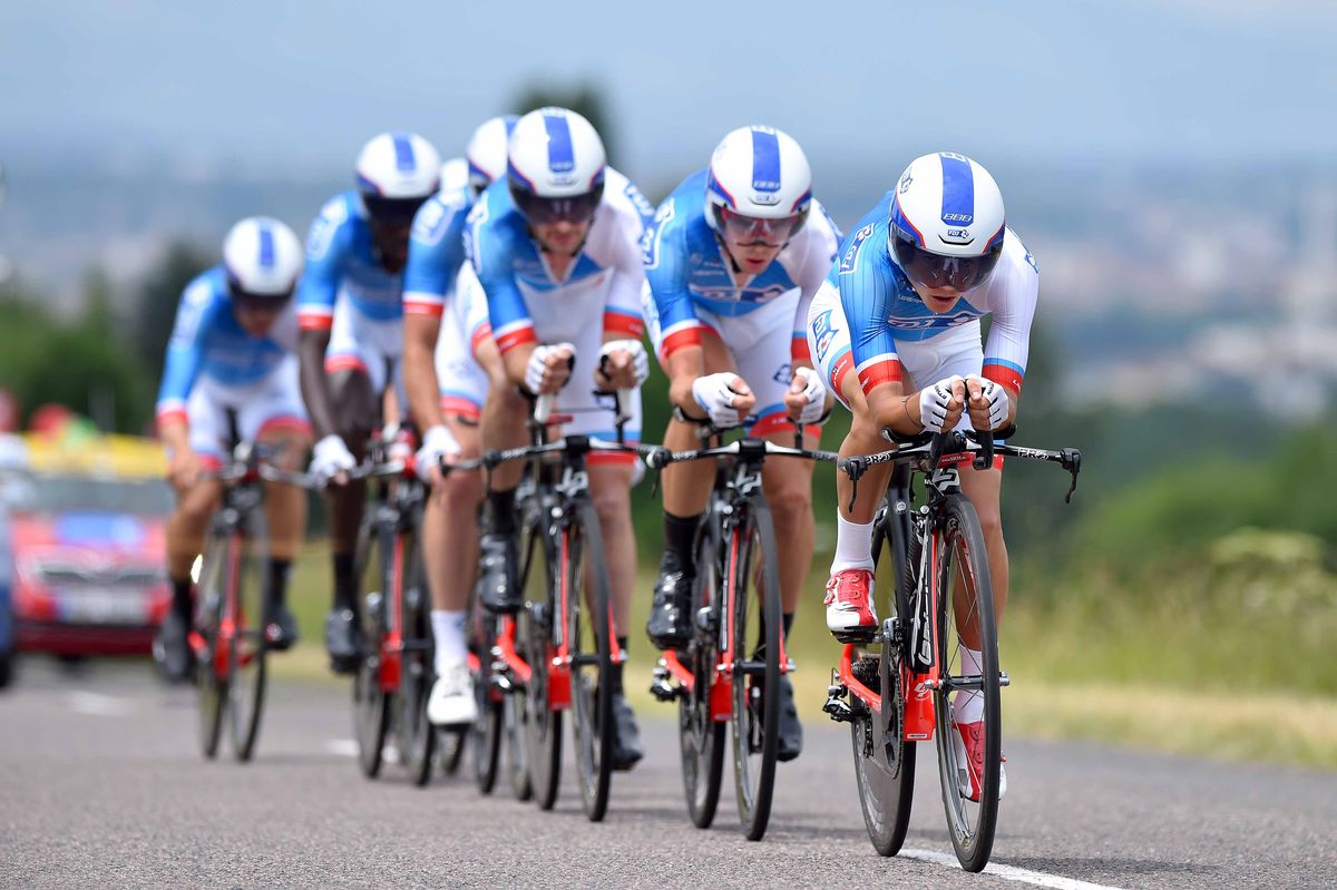 FDJ not quite in formation