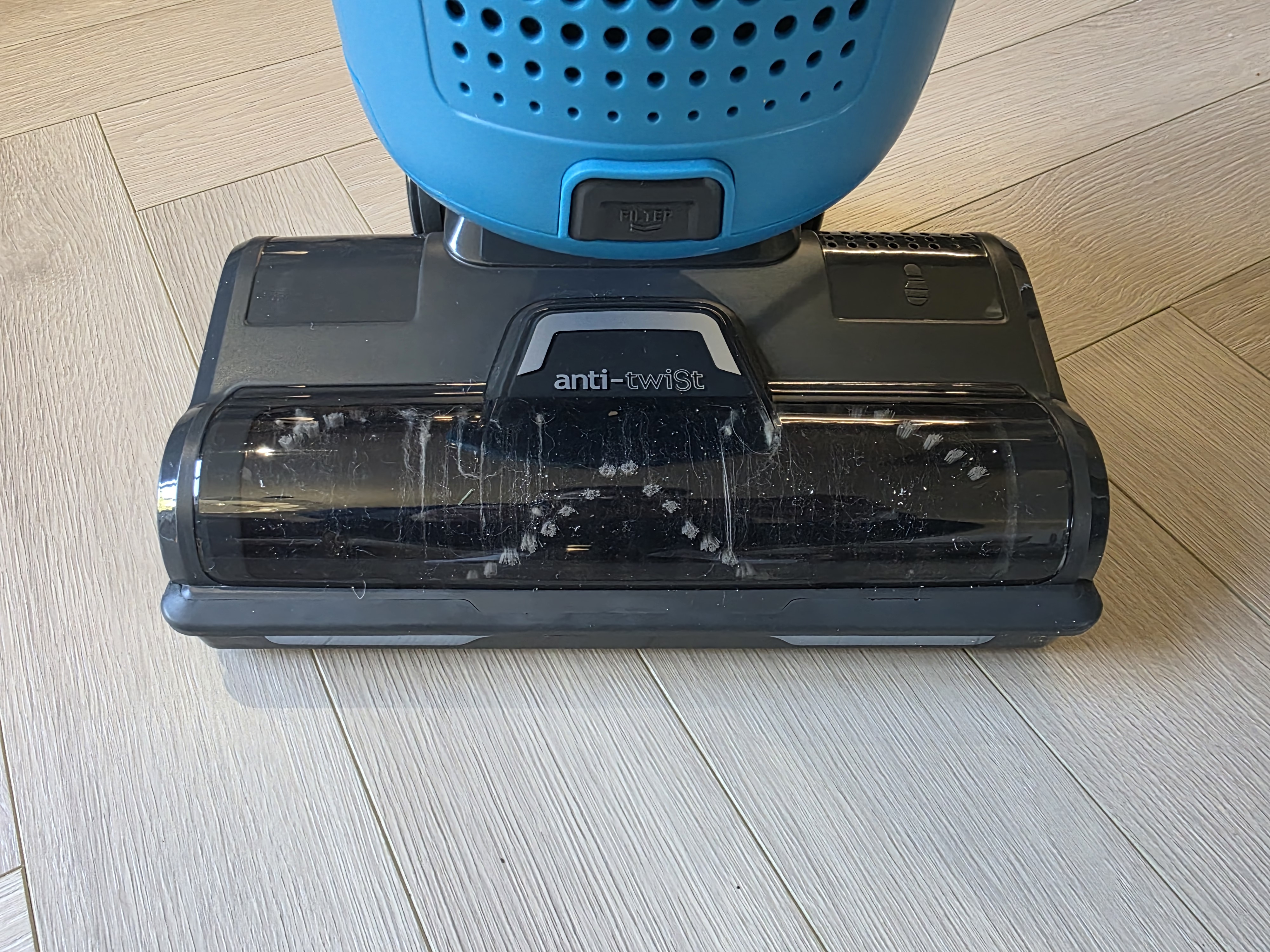 Hoover HL2 TurboStyle vacuum cleaner in reviewer's home