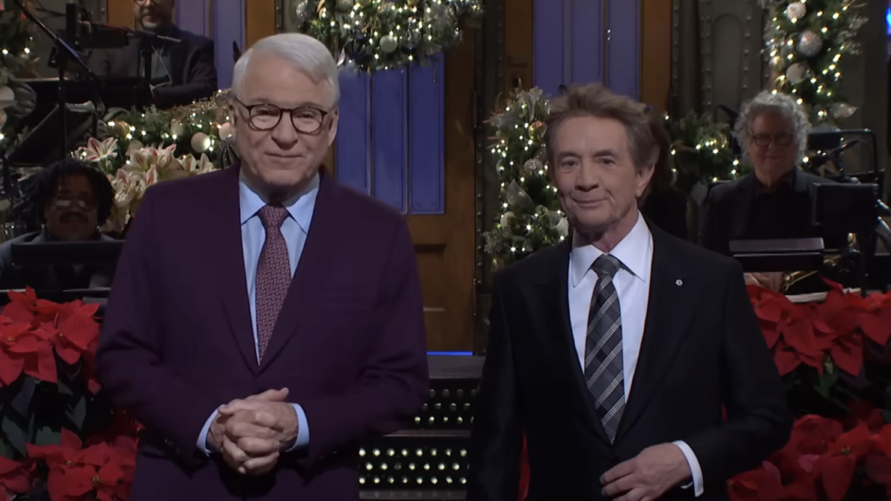 32 SNL Stars Who Eventually Made An Epic Return To The Late Night Show After Leaving