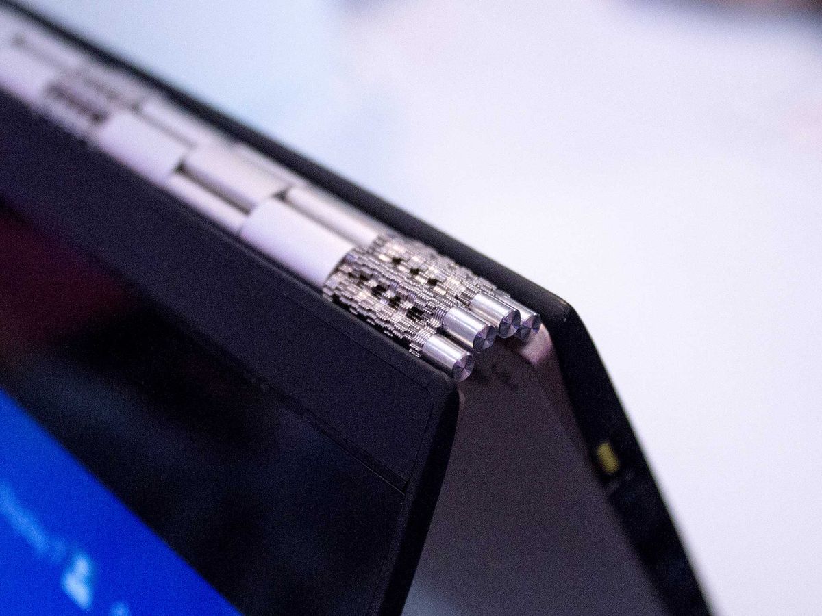 Lenovo Yoga Pro 3 hinge