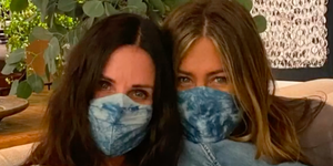 Courteney Cox and Jen Aniston in masks