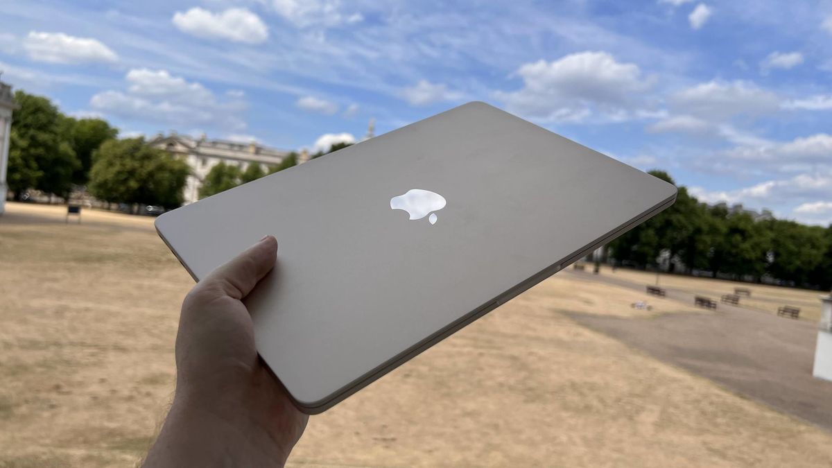 AppleMacBook Air M2