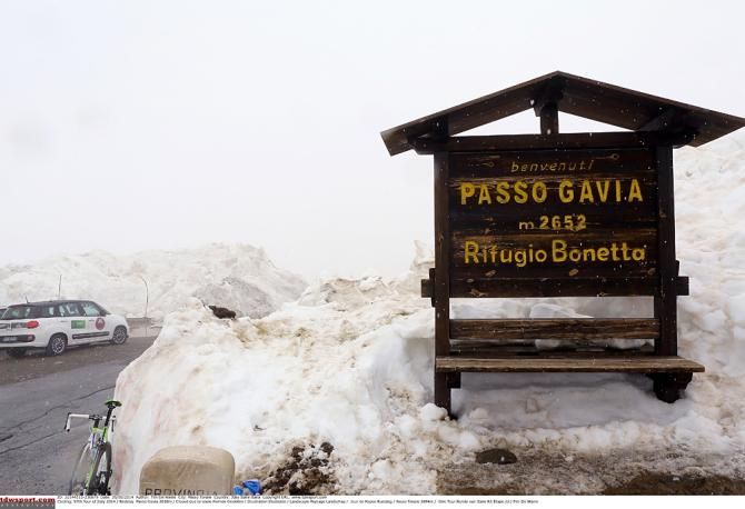 The Passo Gavia is still lined with tons of snow