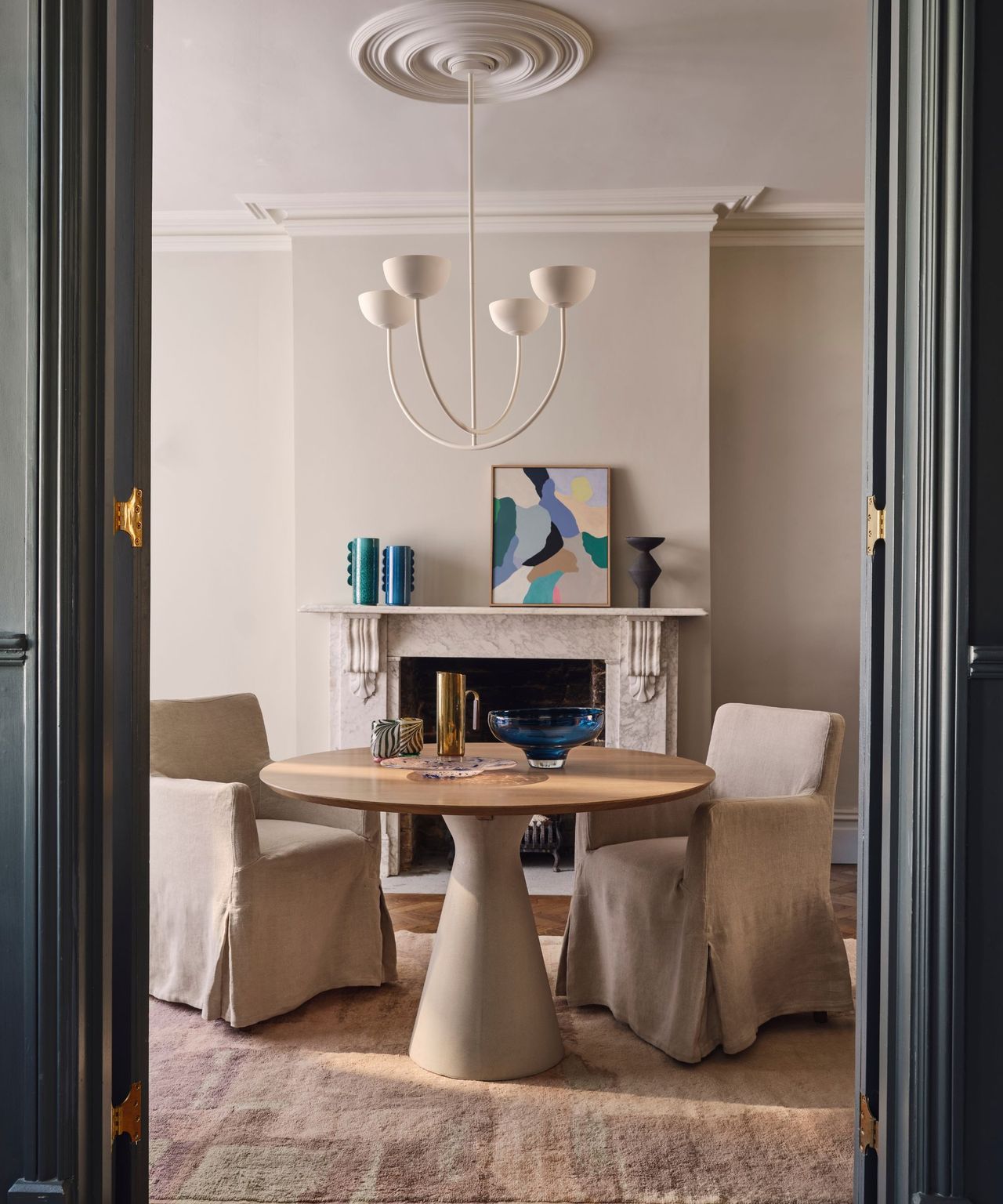 6 tricks designers use to instantly elevate a dining room | Homes and