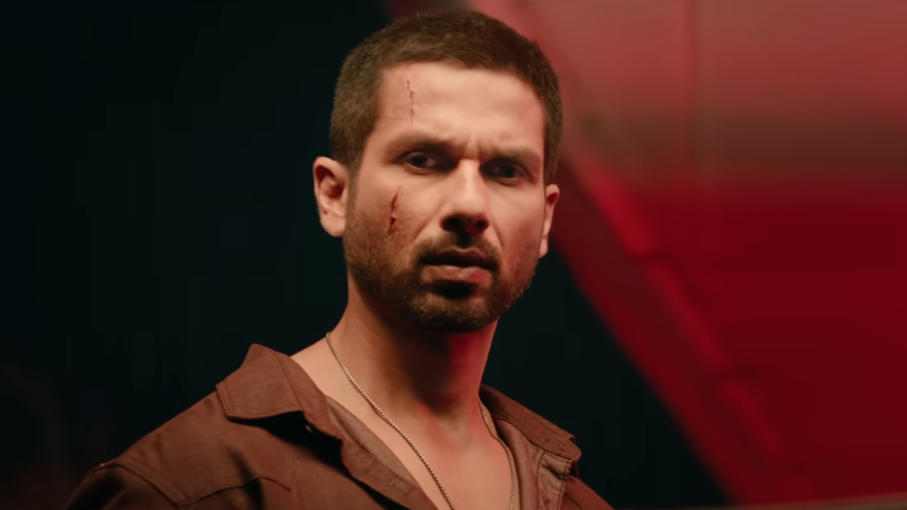 Shahid Kapoor looking inquisitive in Deva