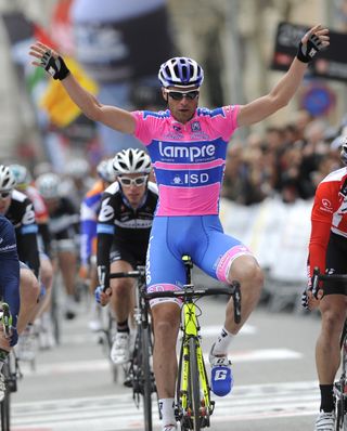 Alessandro Petacchi wins Volta a Catalunya 2011 stage two