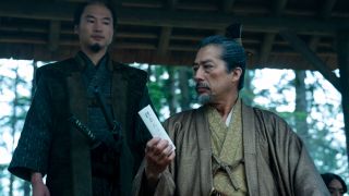 Hiroyuki Sanada accepts a message from Hiroto Kanai in Shōgun.