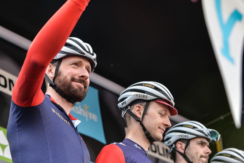 Bradley Wiggins and the WIGGINS team at sign on