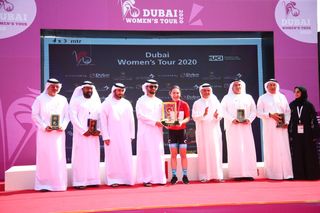 Stage 4 - Lucy van der Haar wins inaugural Dubai Women's Tour