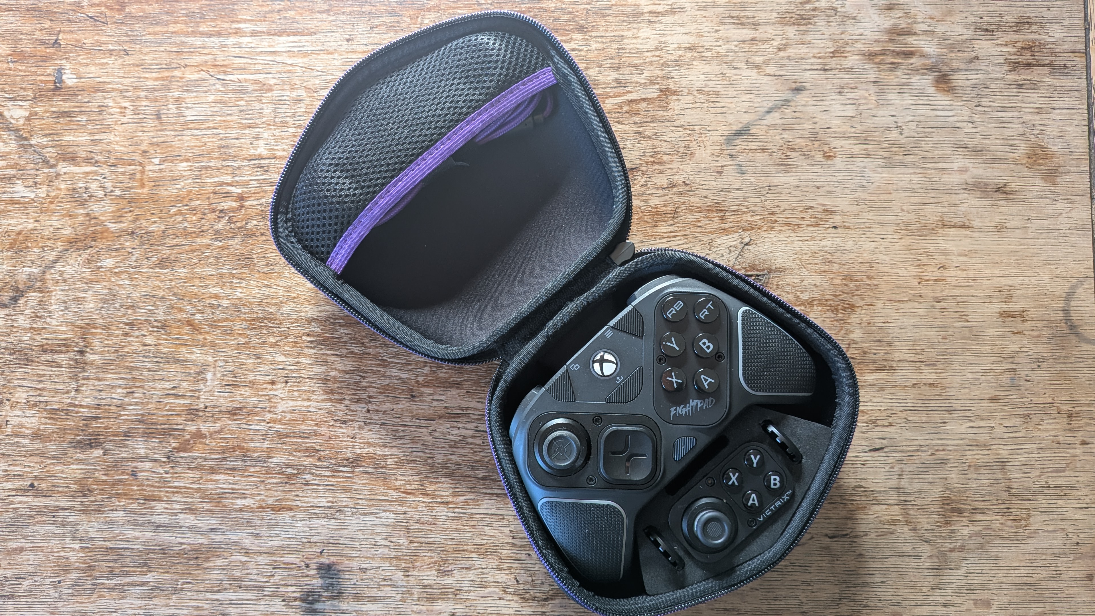 Victrix Pro BFG Reloaded in its included carrying case