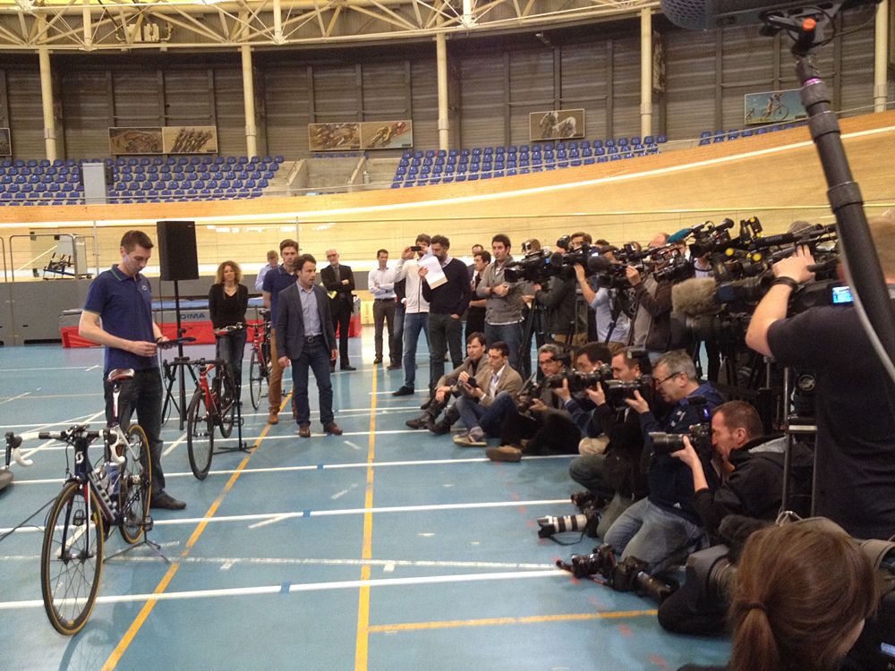 The UCI reveals its test to detect mechanical doping with journalists