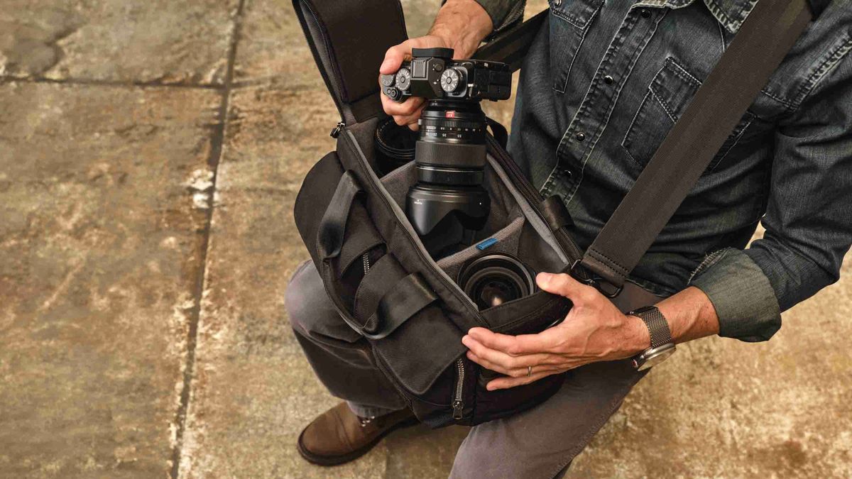 Tenba DNA v2 shoulder bag