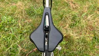 Top down view of the ERE Tenaci TT saddle