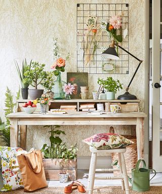 Home office idea with plants and flowers