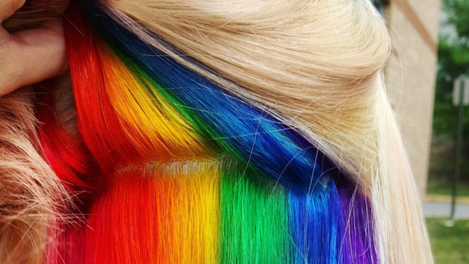 Как выглядит волосы радужный Hidden Rainbow Hair Trend - Rainbow Dye Job Pictures Marie Claire