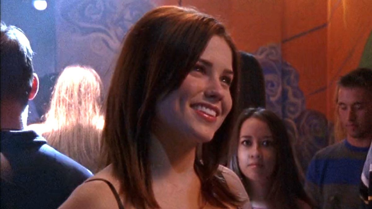 Sophia Bush as Brooke Davis on Season 1 of One Tree Hill.