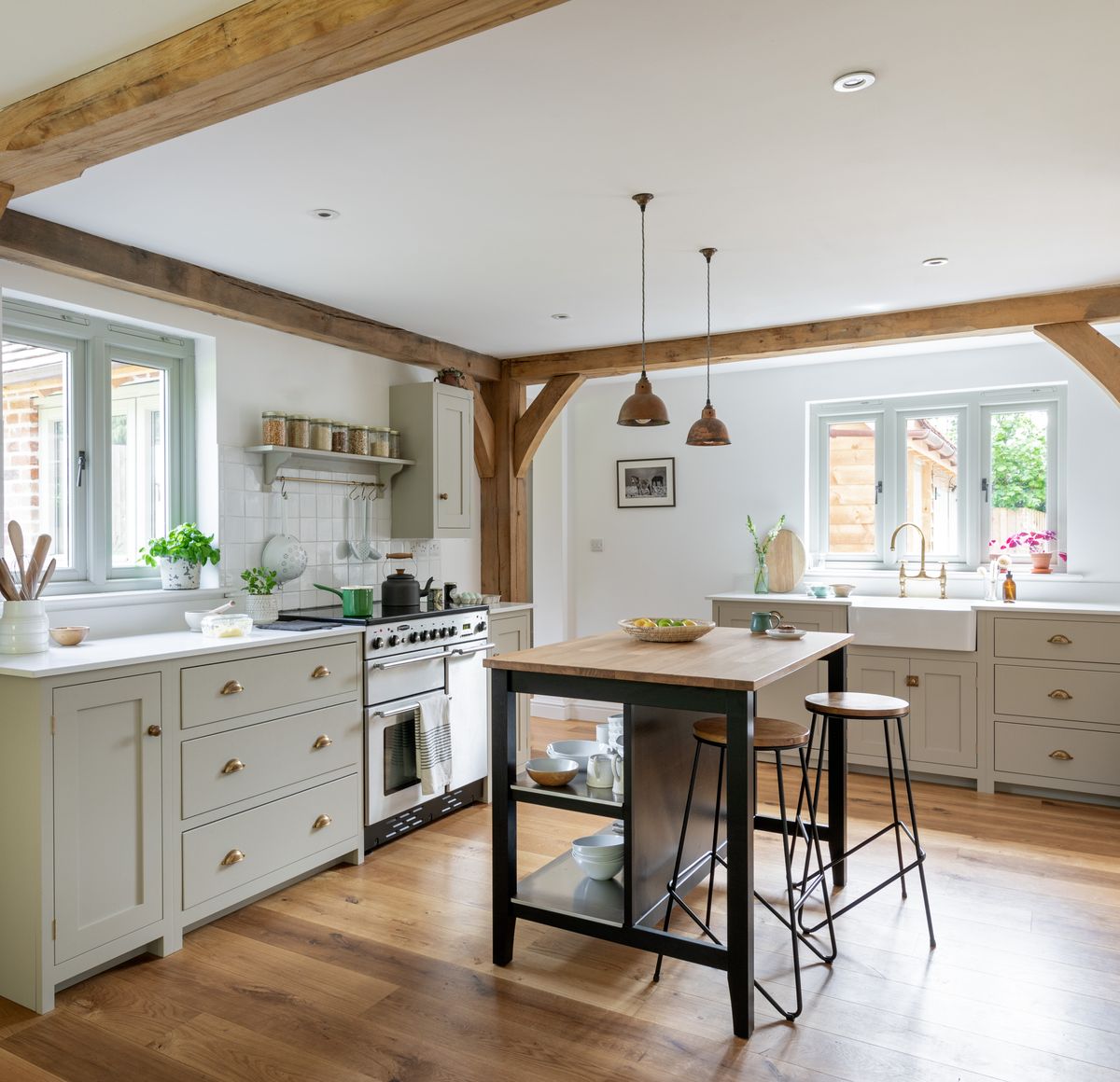 oak framer home with bespoke kitchen and island