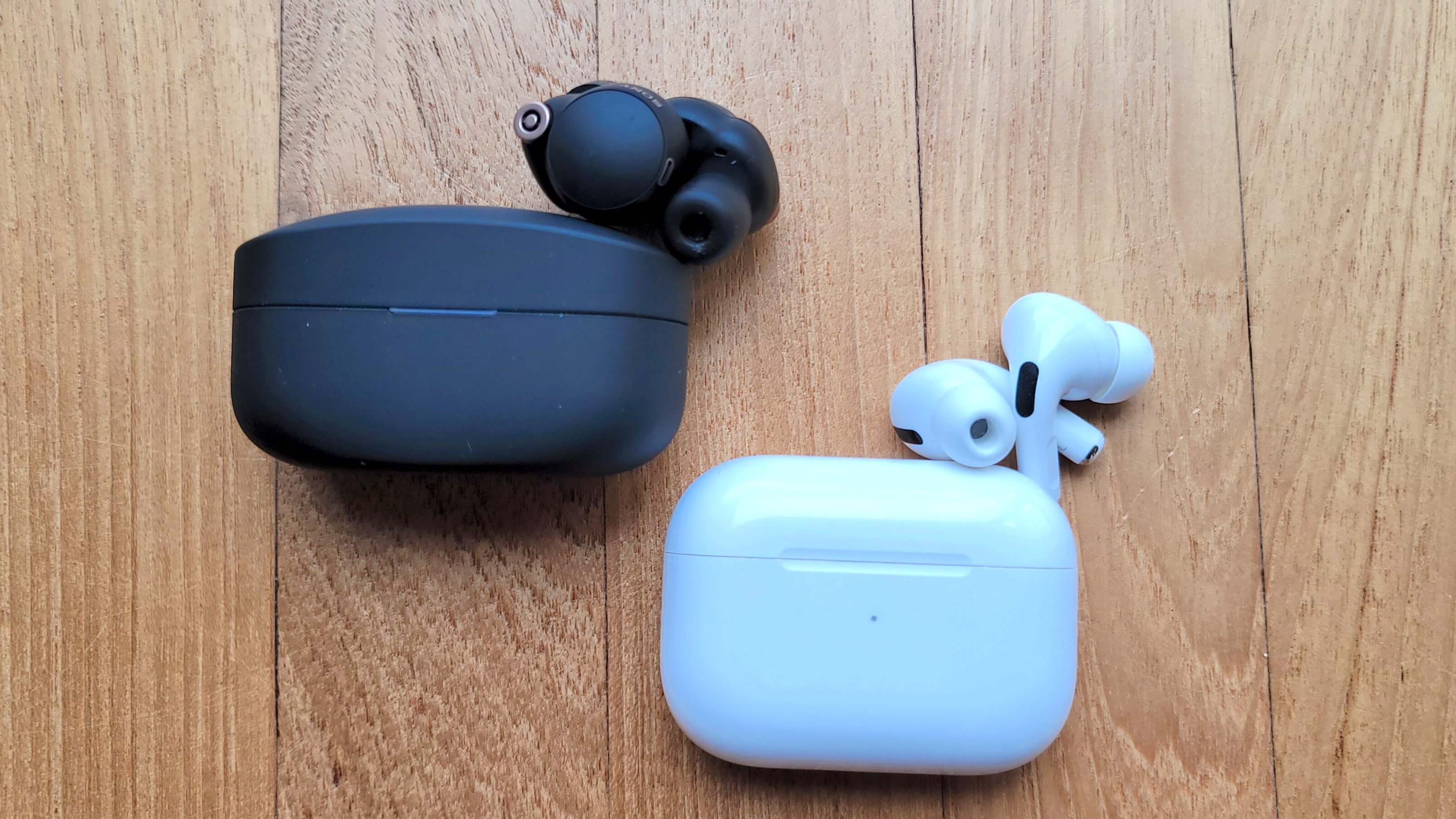 WF-1000XM4 vs. AirPods Pro: Which noise-cancelling earbuds win? | Tom's