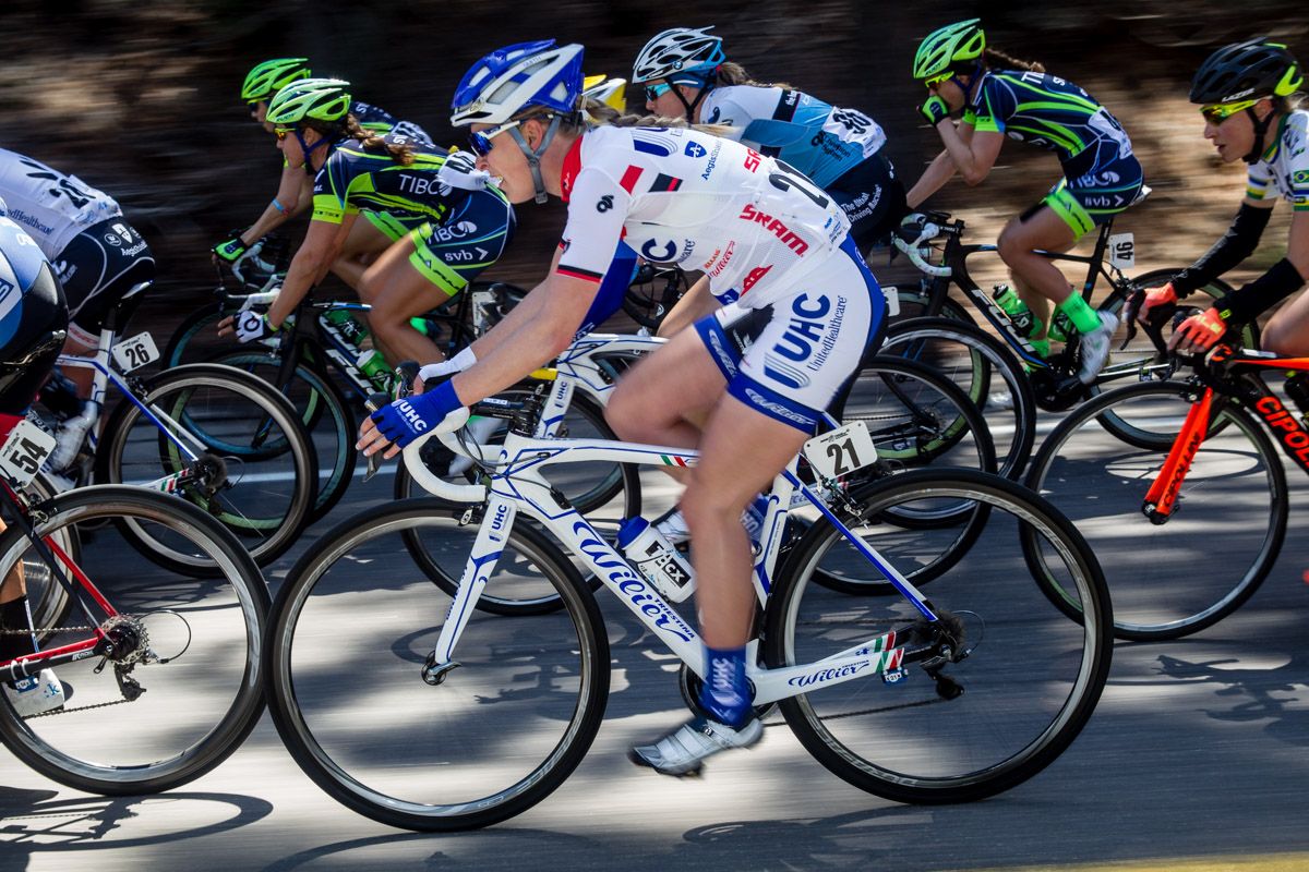 Hannah Barnes (UnitedHealthcare) spent the day in the best young rider jersey.