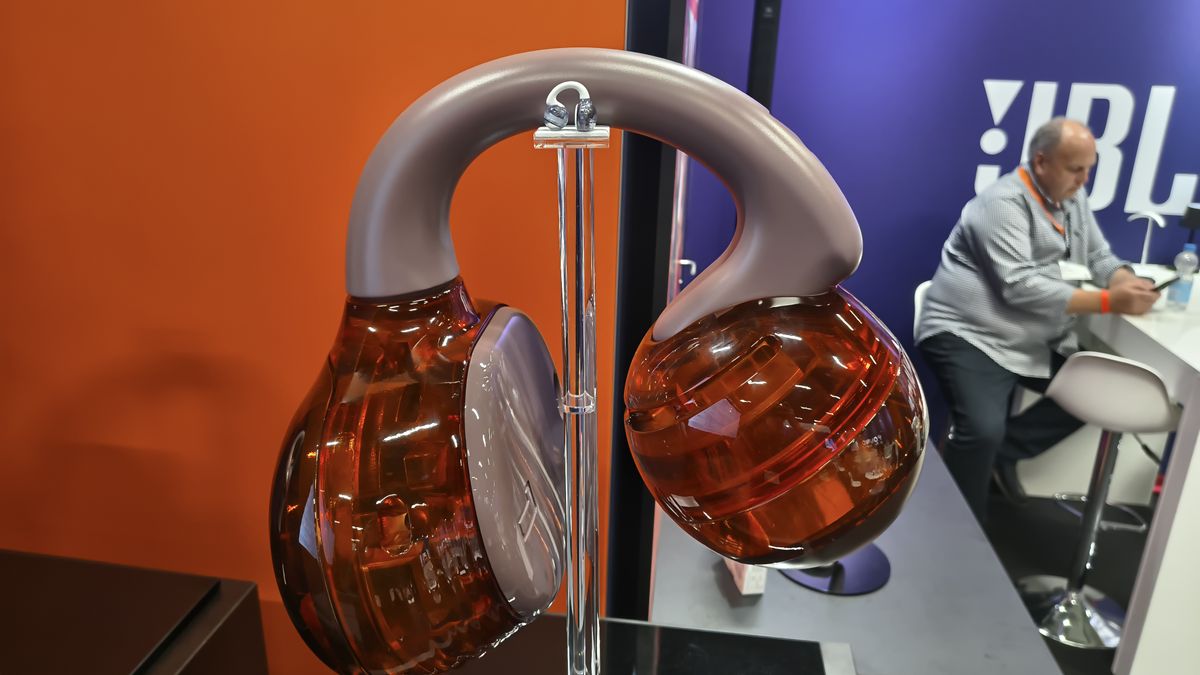JBL Soundgear Clips