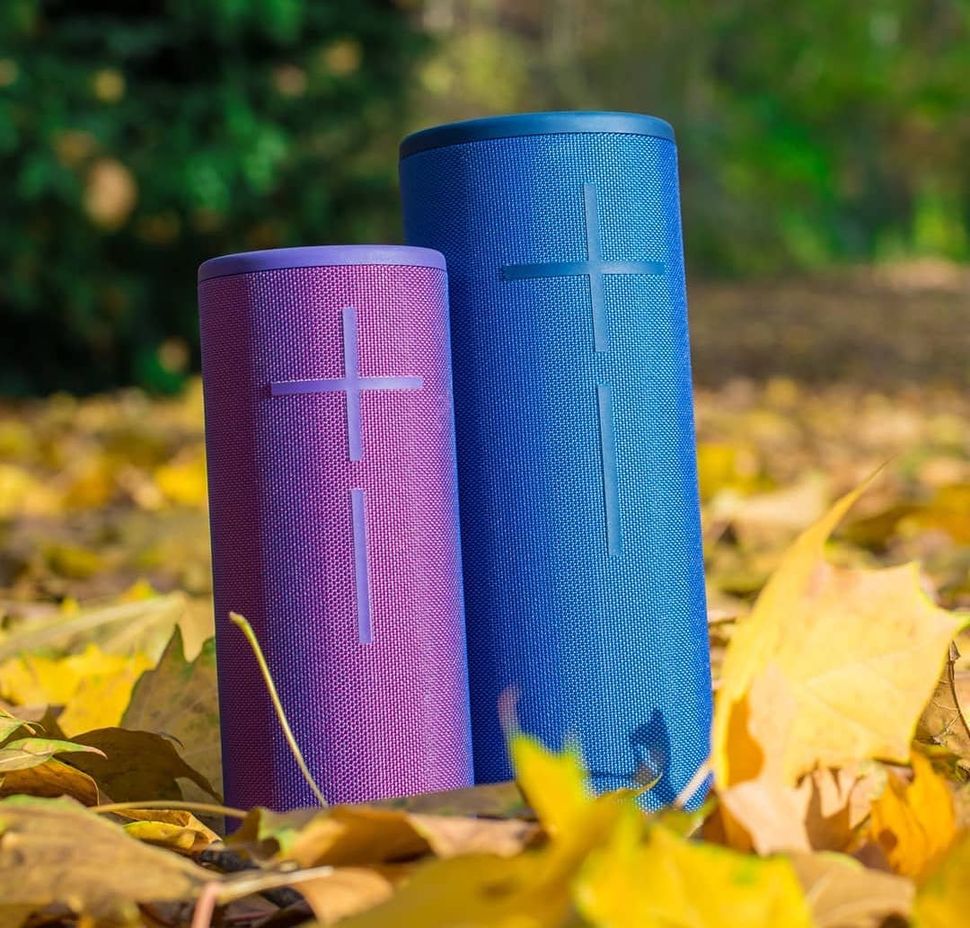 Does the Ultimate Ears Megaboom 3 have an auxiliary port? | iMore