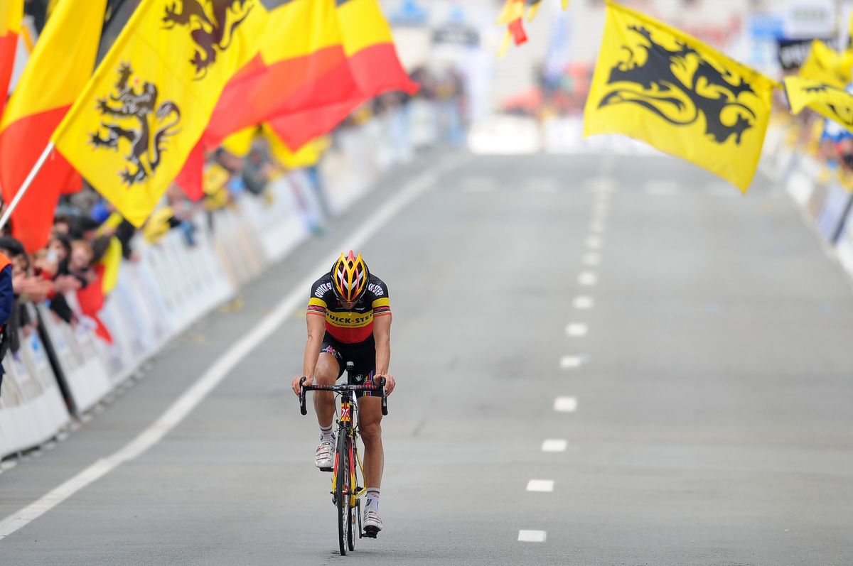 Tom Boonen approaches the line in 2010
