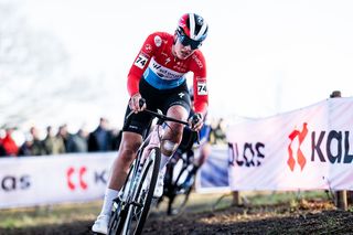 Exact Cross Maldegem: Marie Schreiber wins from tense four-rider battle on sandy course