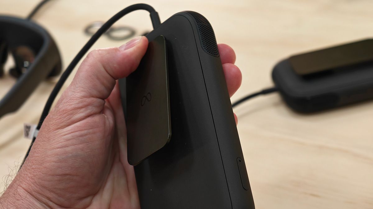 Meta VR Glasses compute puck