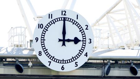 Highbury clock, EPL, Kick off