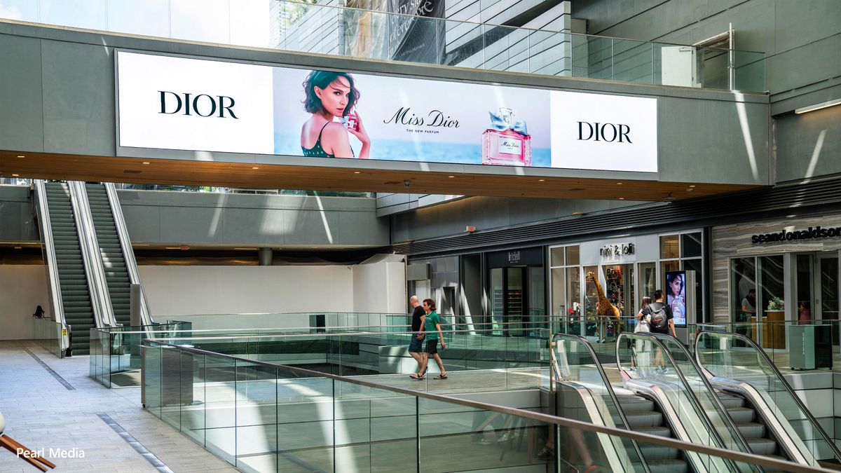 The new SNA Display featuring a Dior add at Miami’s Brickell City Centre.