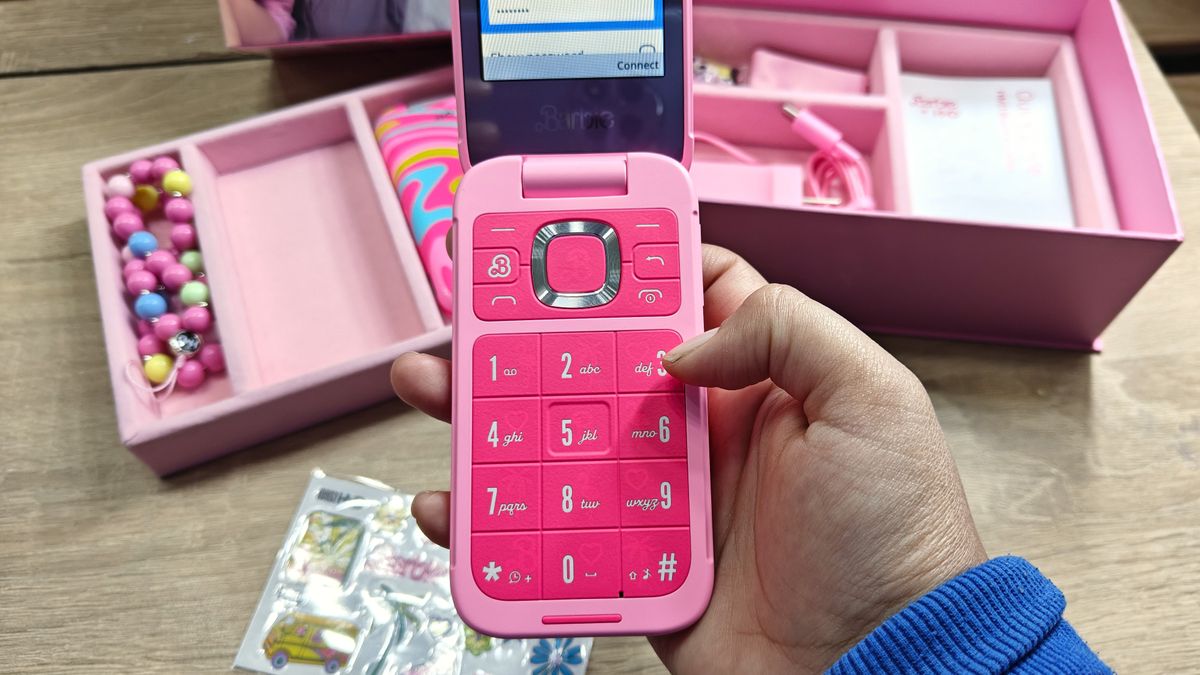 HMD Barbie Phone