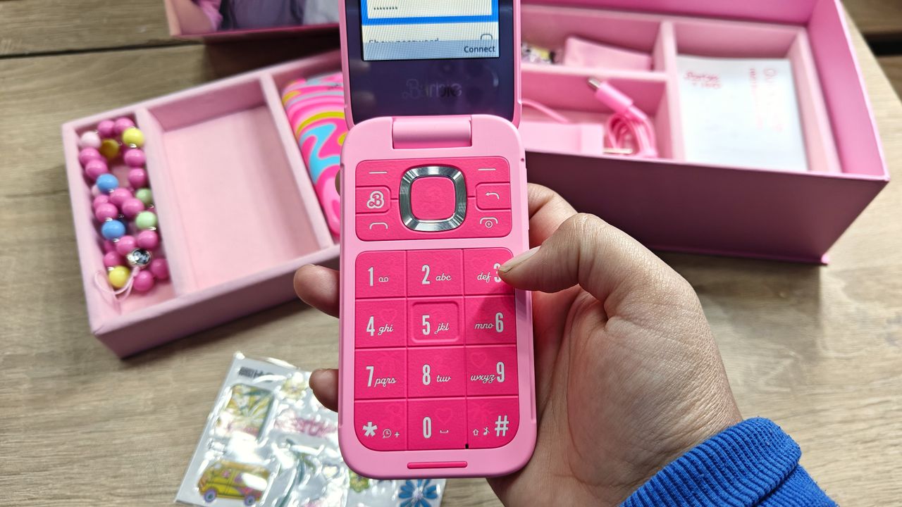 HMD Barbie Phone