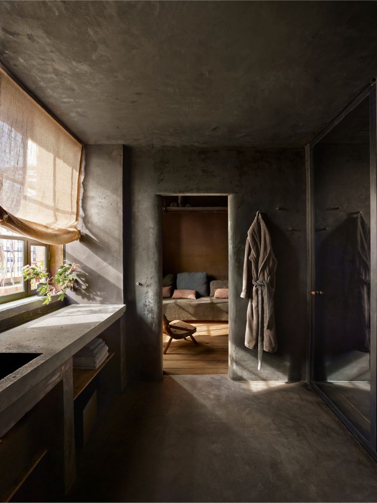 10 Minimalist Apartment Ideas for Uncluttered Small Spaces | Livingetc
