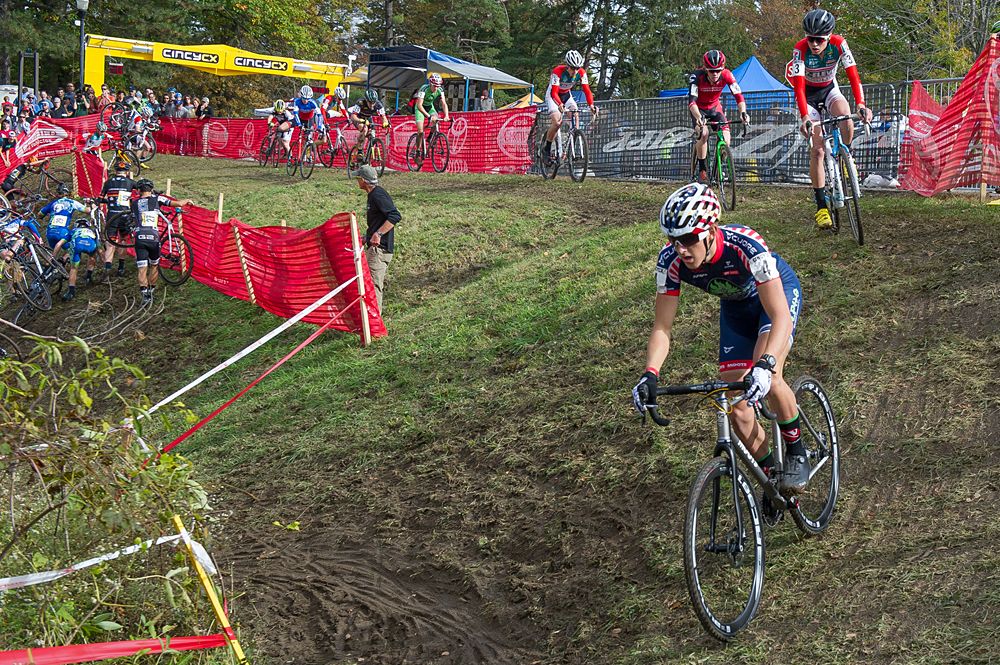 Gage Hecht chases Spencer Petrov early on the junior race