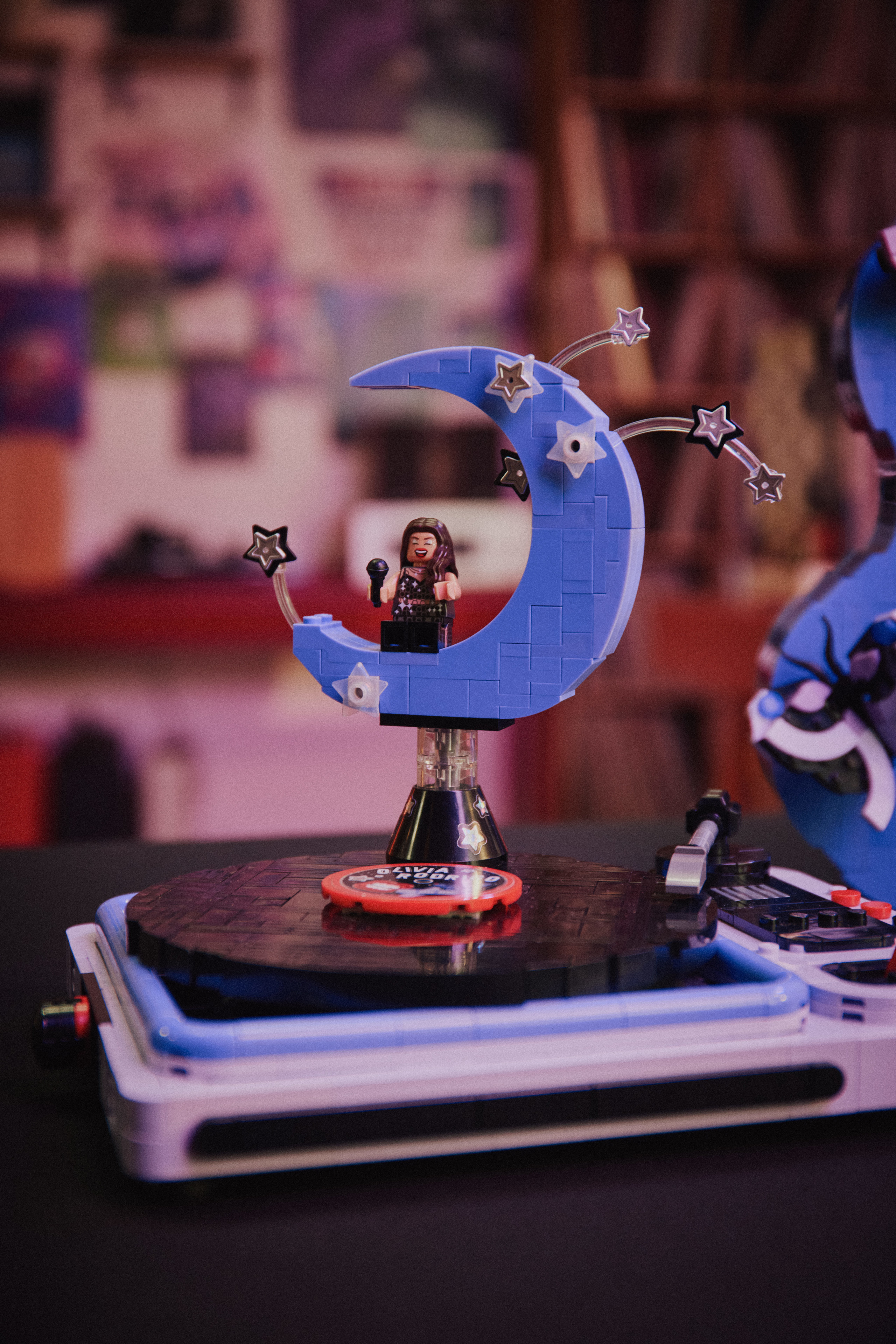 Olivia Rodrigo's Concert Moon, set 43029