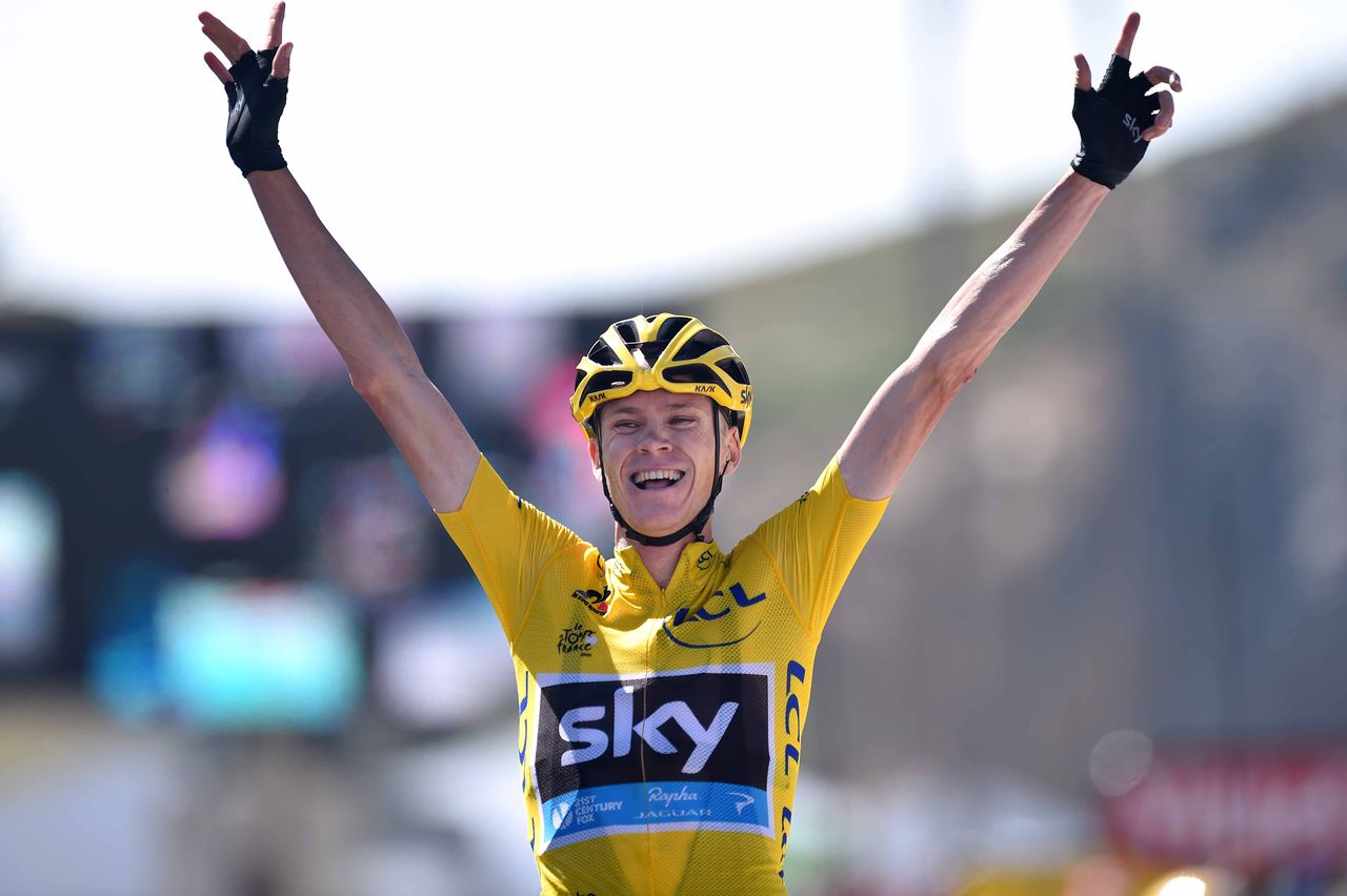 Chris Froome (Sky) wins stage 10