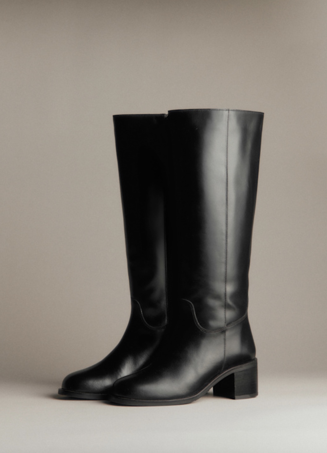 S&amp;eacute;zane boots