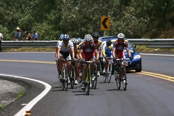 The Rock Racing team leads toward the sprint bonus