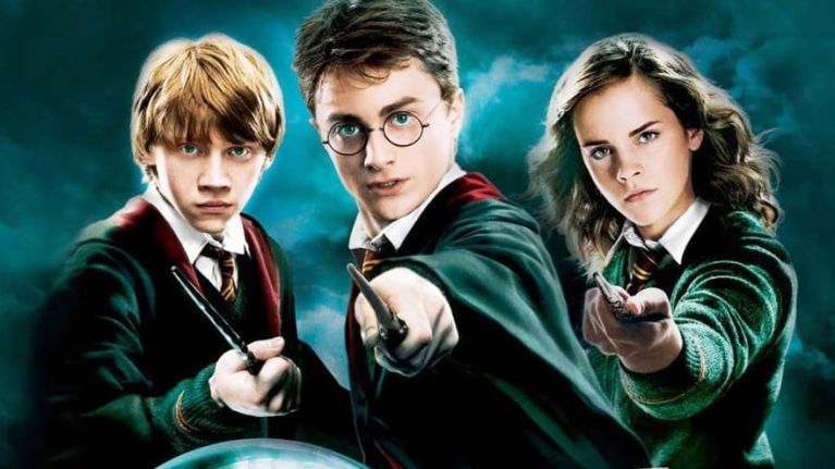  Harry Potter MMO - The three main characters of the films point wands at you