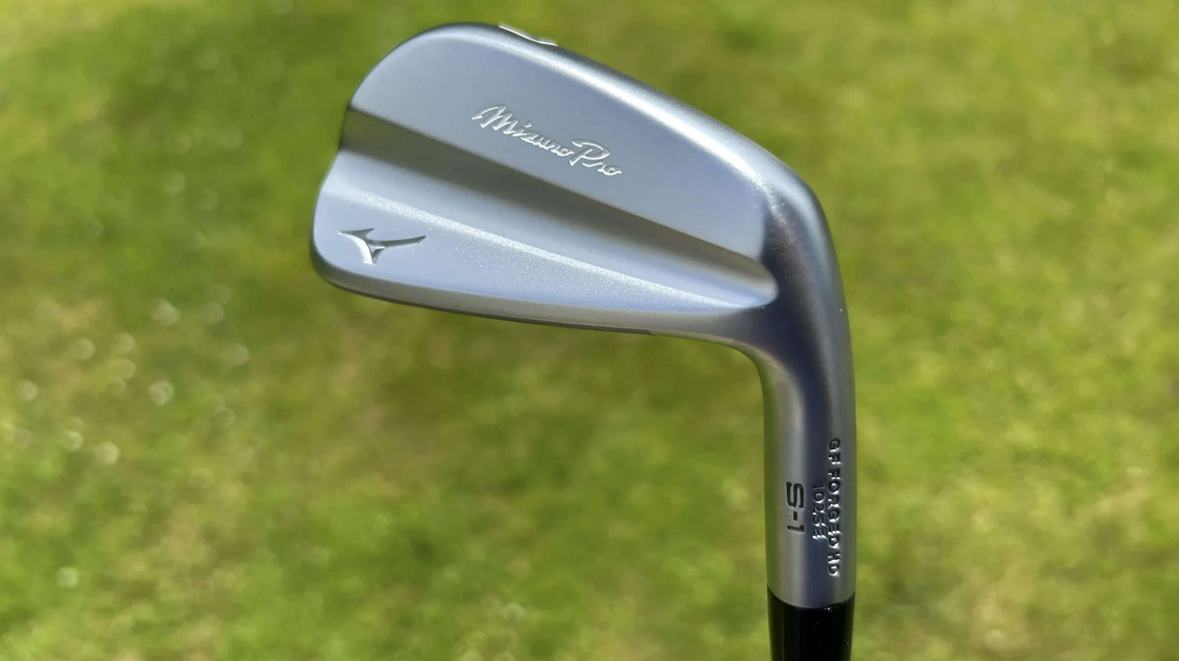 Photo of the mizuno iron