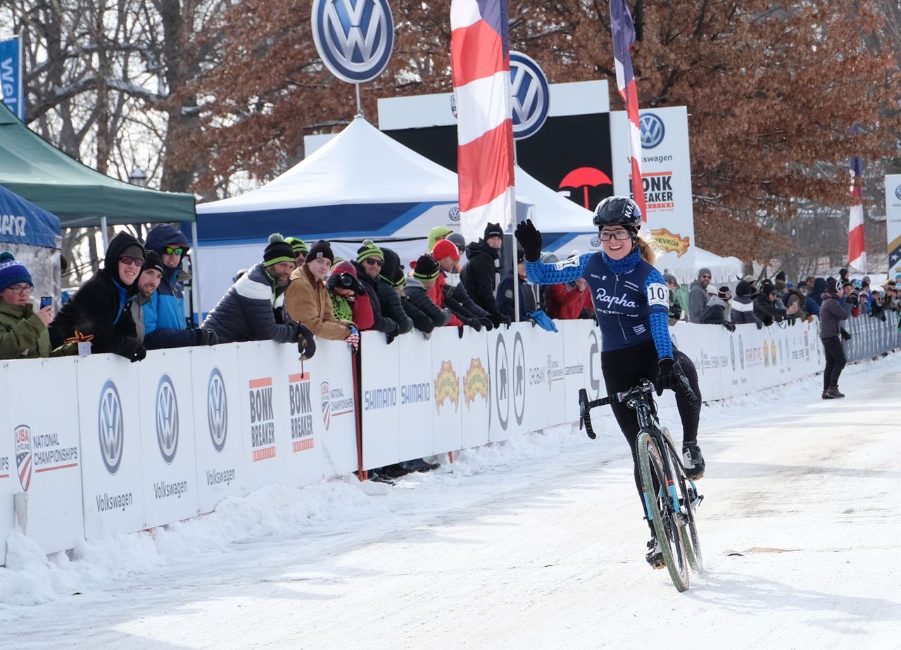 Ellen Noble (Aspire Racing) wins the U-23 Womens National Championship