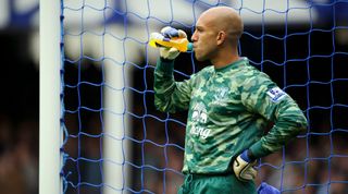 Tim Howard of Everton (Photo by Matthew Ashton/AMA/Corbis via Getty Images)