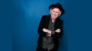 THE TONIGHT SHOW STARRING JIMMY FALLON -- Episode 1858 -- Pictured: Musician Keith Richards poses backstage on Friday, October 20, 2023 -- (Photo by: Todd Owyoung/NBC via Getty Images)