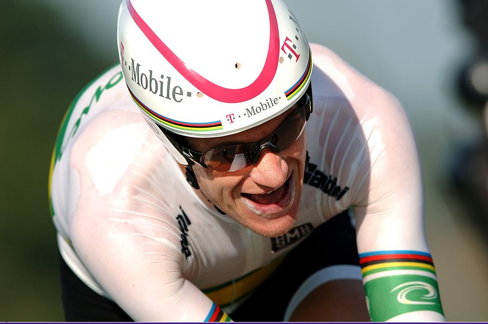 Michael Rogers riding to 8th place at the 2006 World Championships in the TT