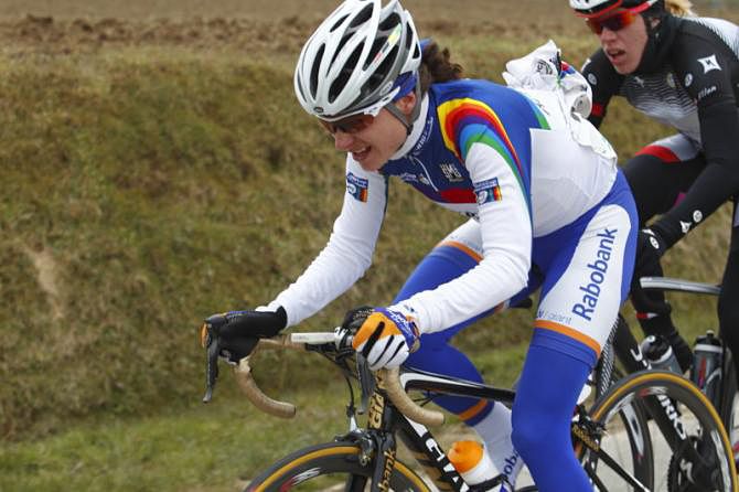 Marianne Vos on her way to winning the 2013 Tour of Flanders