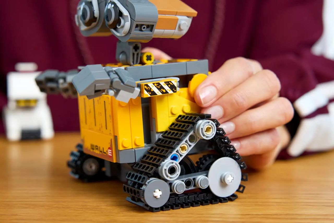 LEGO WALL-E and Eve set from a variety of different angles