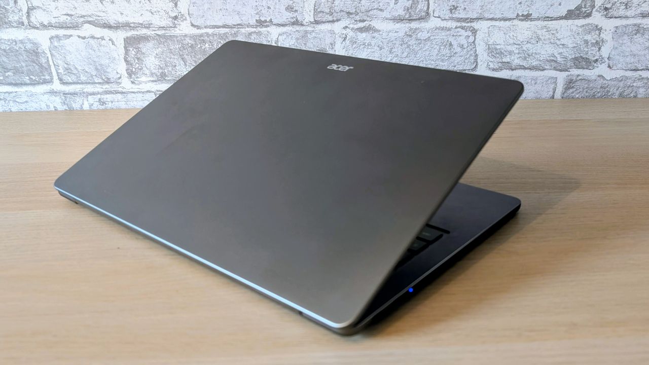 The Acer Swift Air 14 on a desk