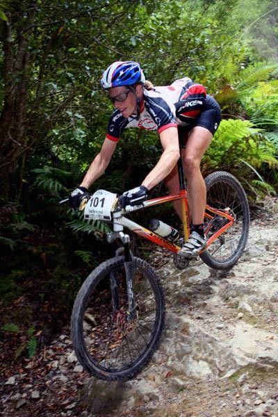 Fiona Macdermid (Palmerston North) took out the pro women's race.