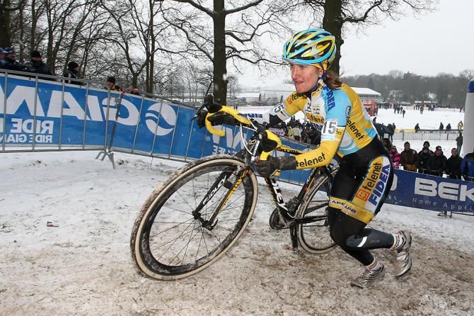 Amy Dombroski (Telenet Fidea)